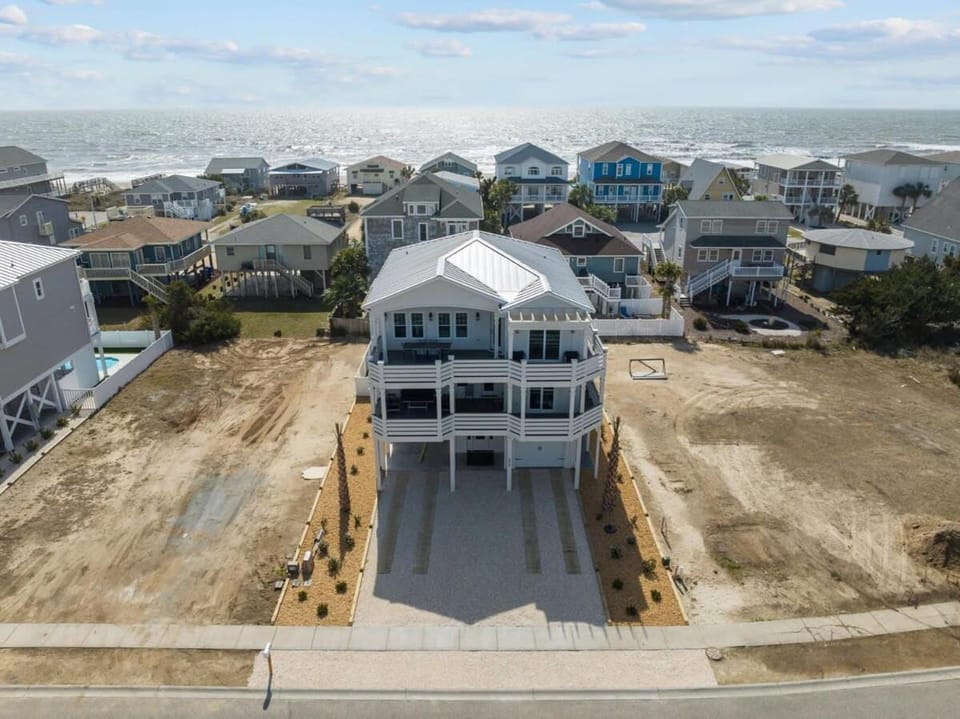 Luxury New Build Steps to Beach w Elevator Pool House in Ocean Isle Beach