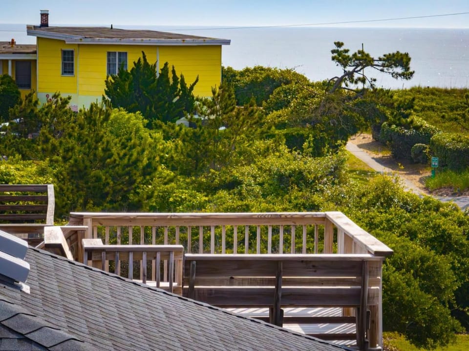 Ocean Views Pool Spa Volleyball Court Game Room House in Southern Shores