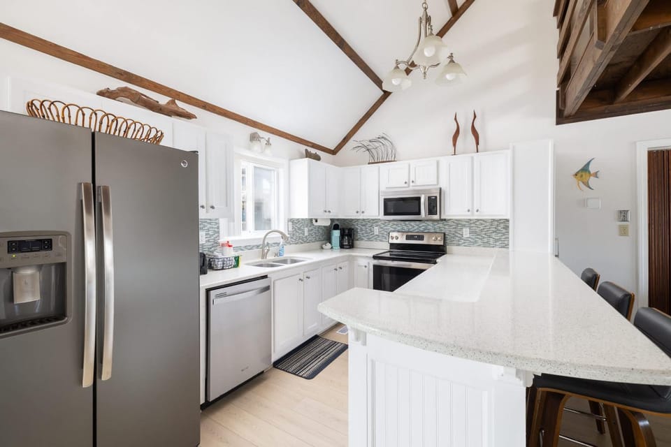 Private and Quiet Family Retreat - Steps to the Beach House in Kitty Hawk