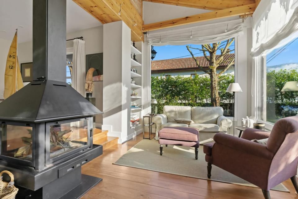 Casa Alloru en Andrín Chalet in Asturias