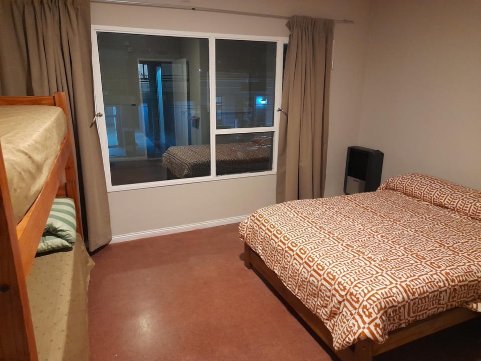 Guanaco Hostel Bed and Breakfast in Puerto Madryn