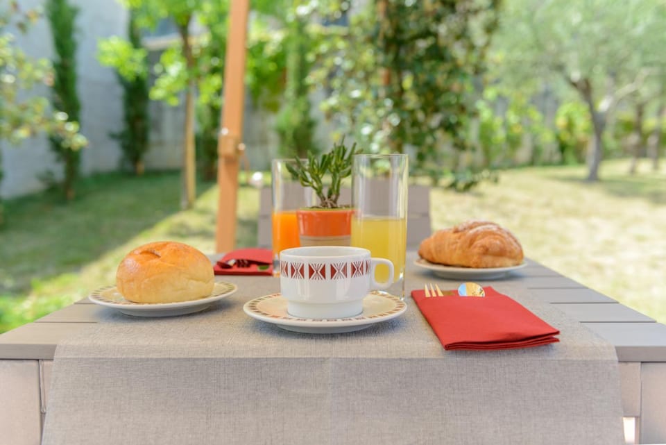 Garden, Food and drinks