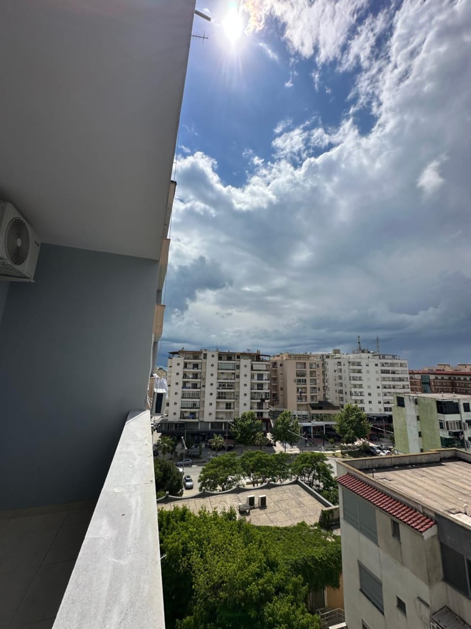 Property building, Day, City view