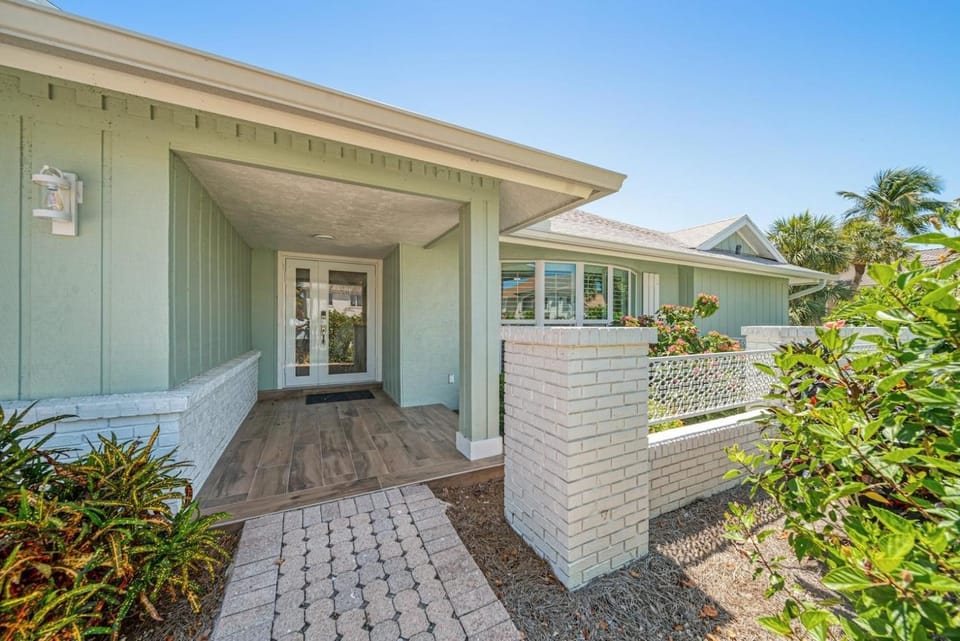 Hidden Pearl House in Sanibel Island