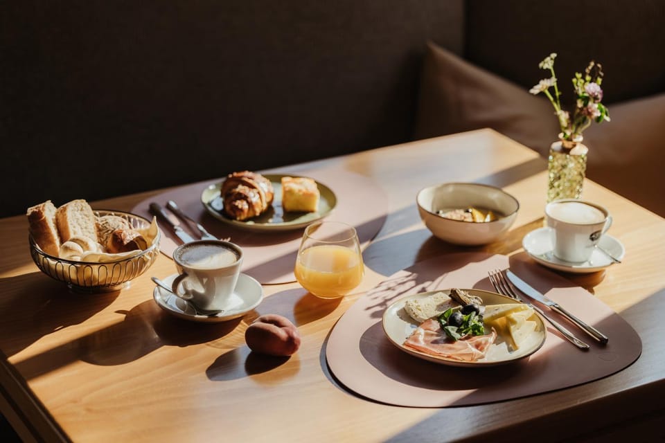 Breakfast, Buffet breakfast