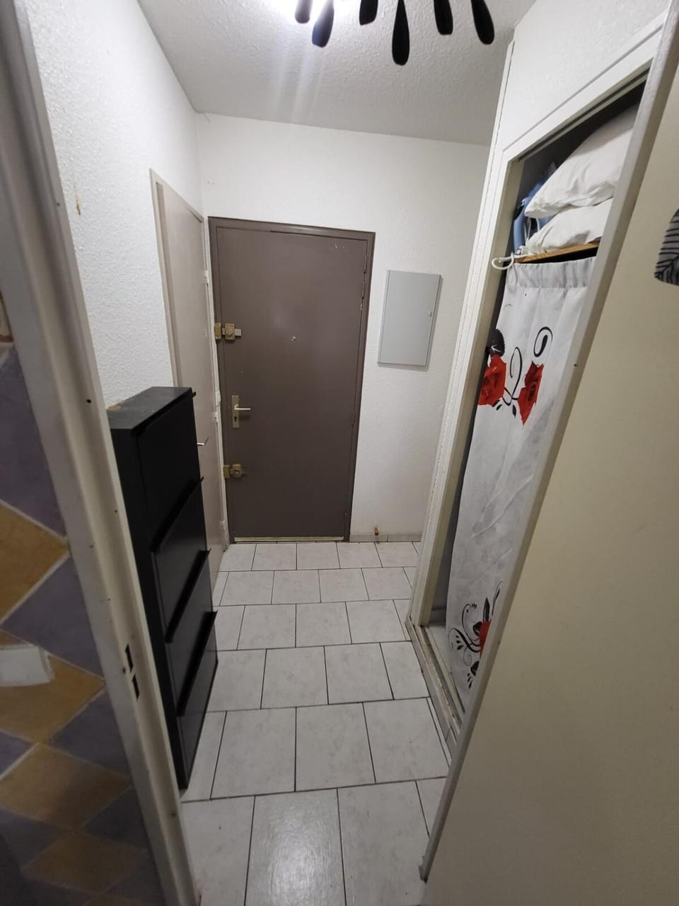 Logement 10 minutes à pied du port et des plages Apartment in French Riviera