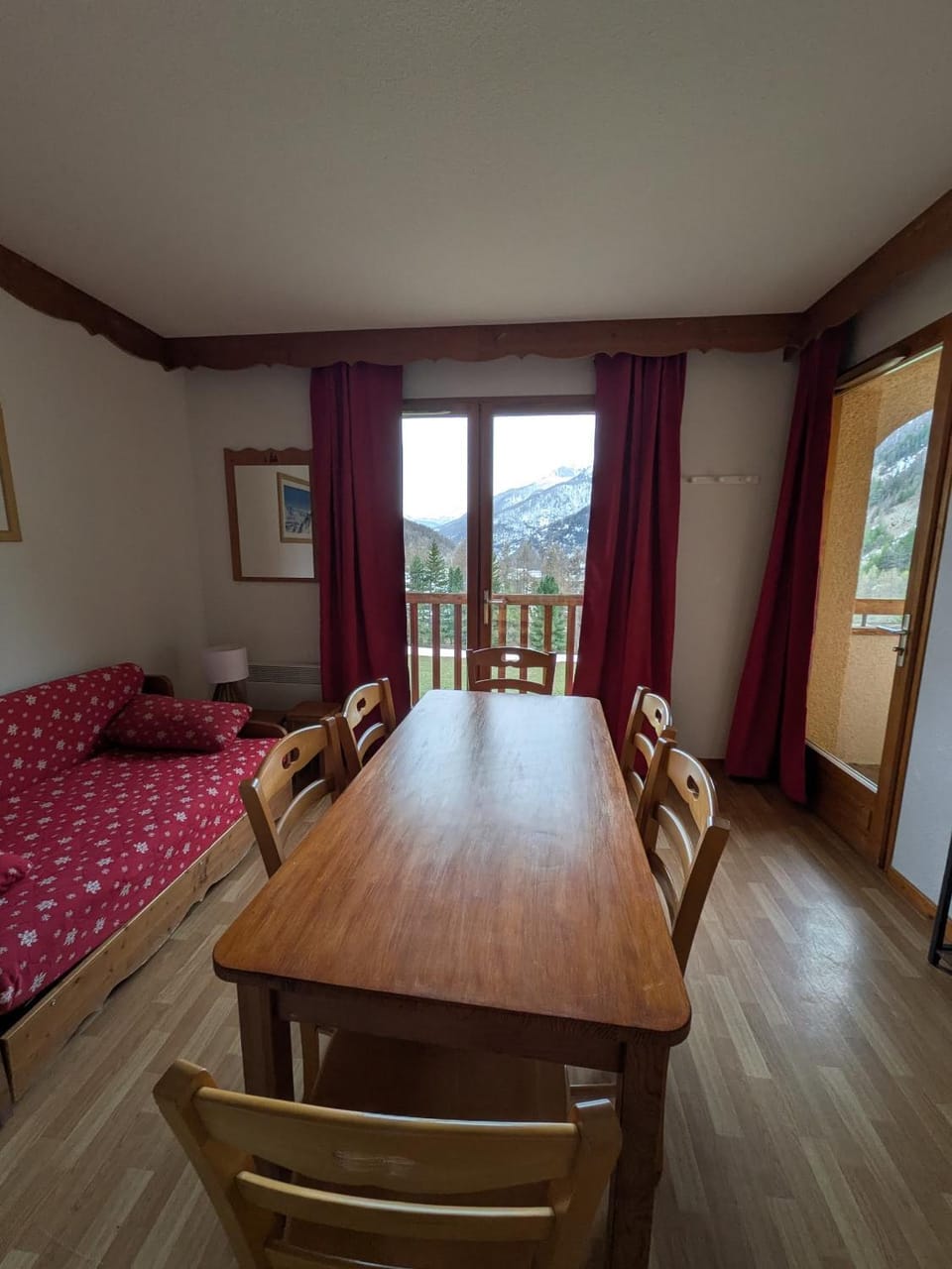 Appartement 3 pieces 6 personnes, 2 chambres, wifi fibre gratuit, piscine l'été et au pied des pistes l'hiver Apartment in Provence-Alpes-Côte d'Azur