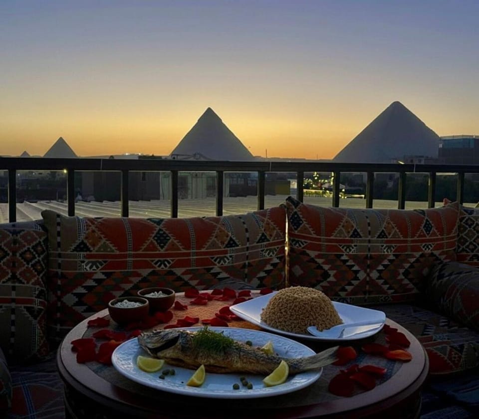 Day, Natural landscape, Food and drinks, Food, Breakfast, Continental breakfast, Lunch, Dinner