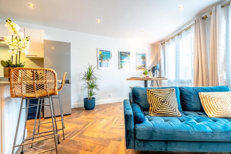 Superbe appartement neuf, climatisé centre village Apartment in Sainte-Maxime