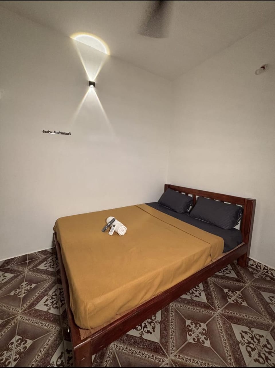 Photo of the whole room, Bedroom