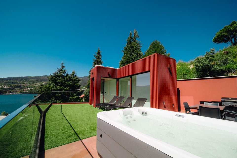 Patio, Balcony/Terrace, Lake view, Mountain view, sunbed