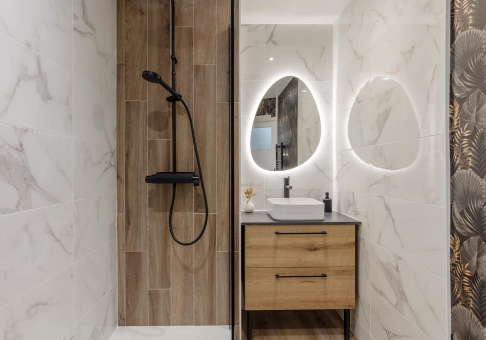 Shower, Bathroom