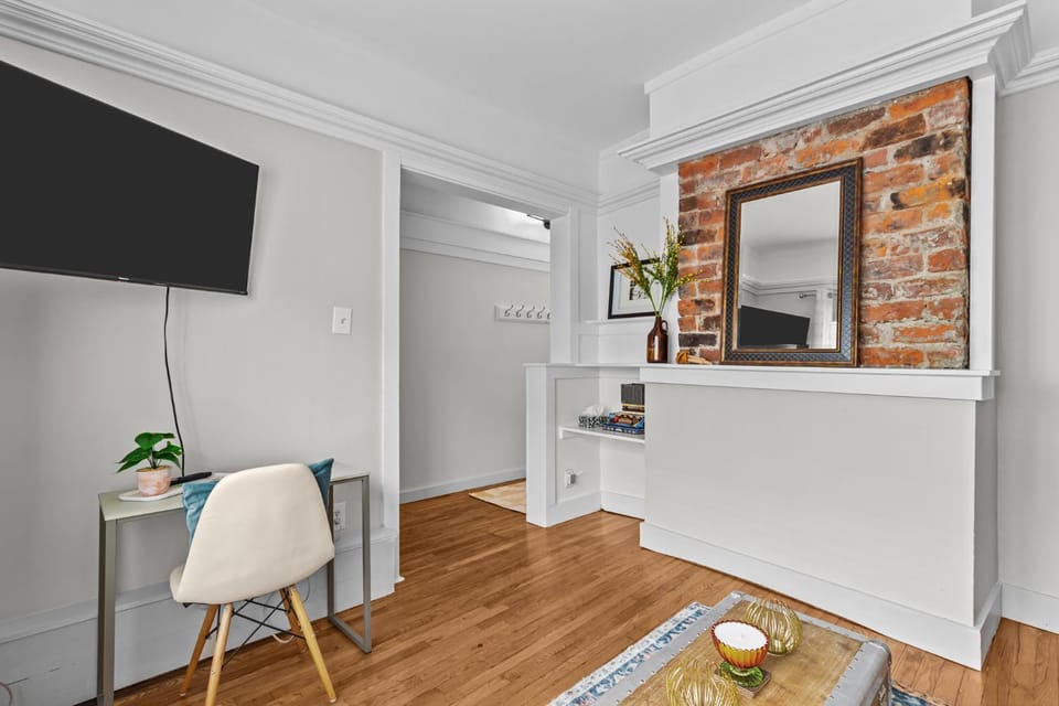 Bond St Flat with Private Zen Garden Apartment in St Johns