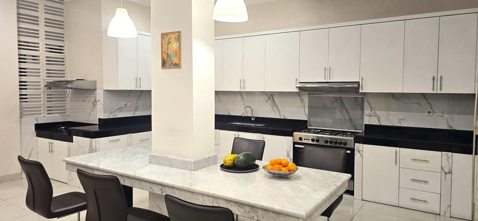 Lounge or bar, Communal kitchen