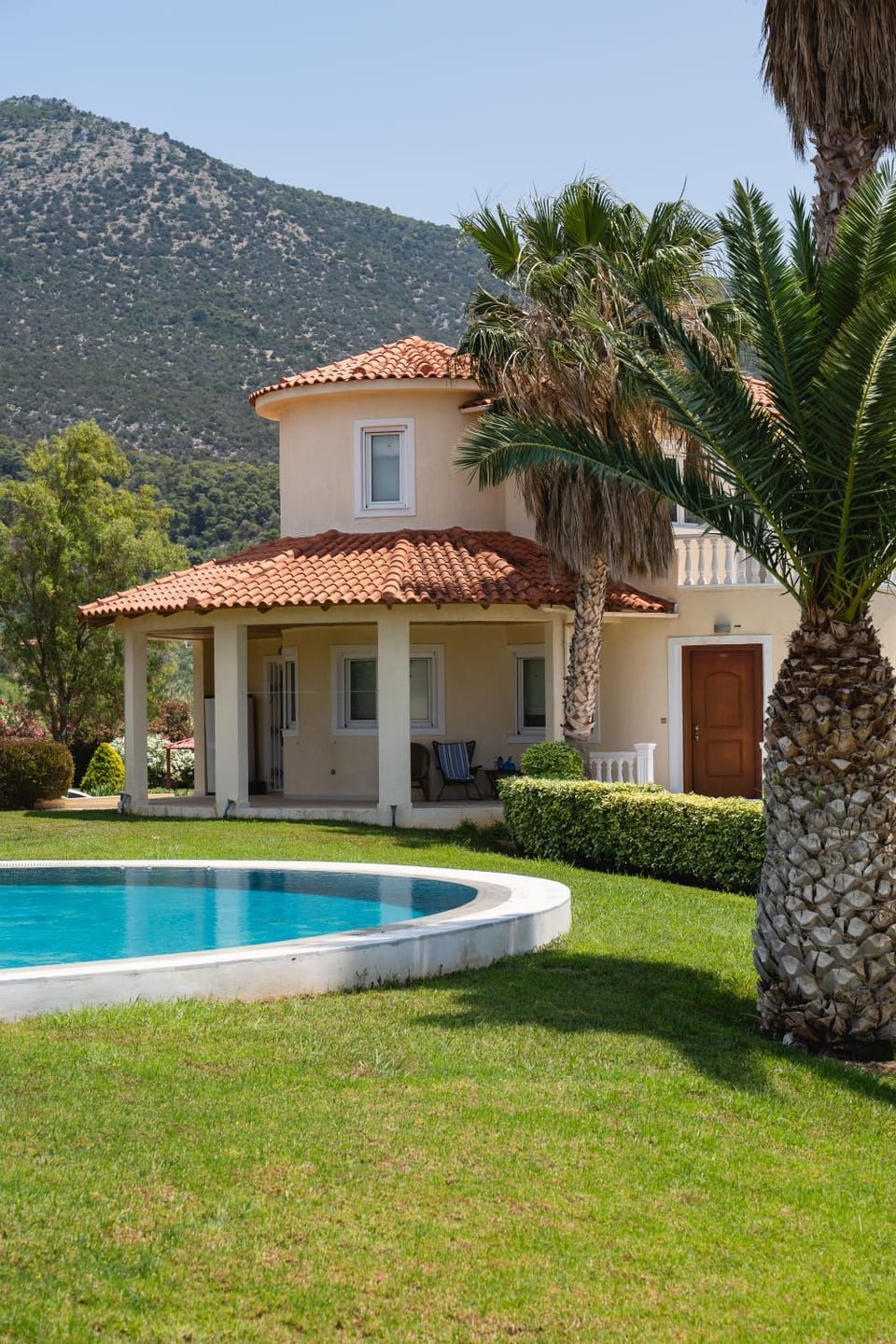 Property building, Garden view, Pool view, Swimming pool