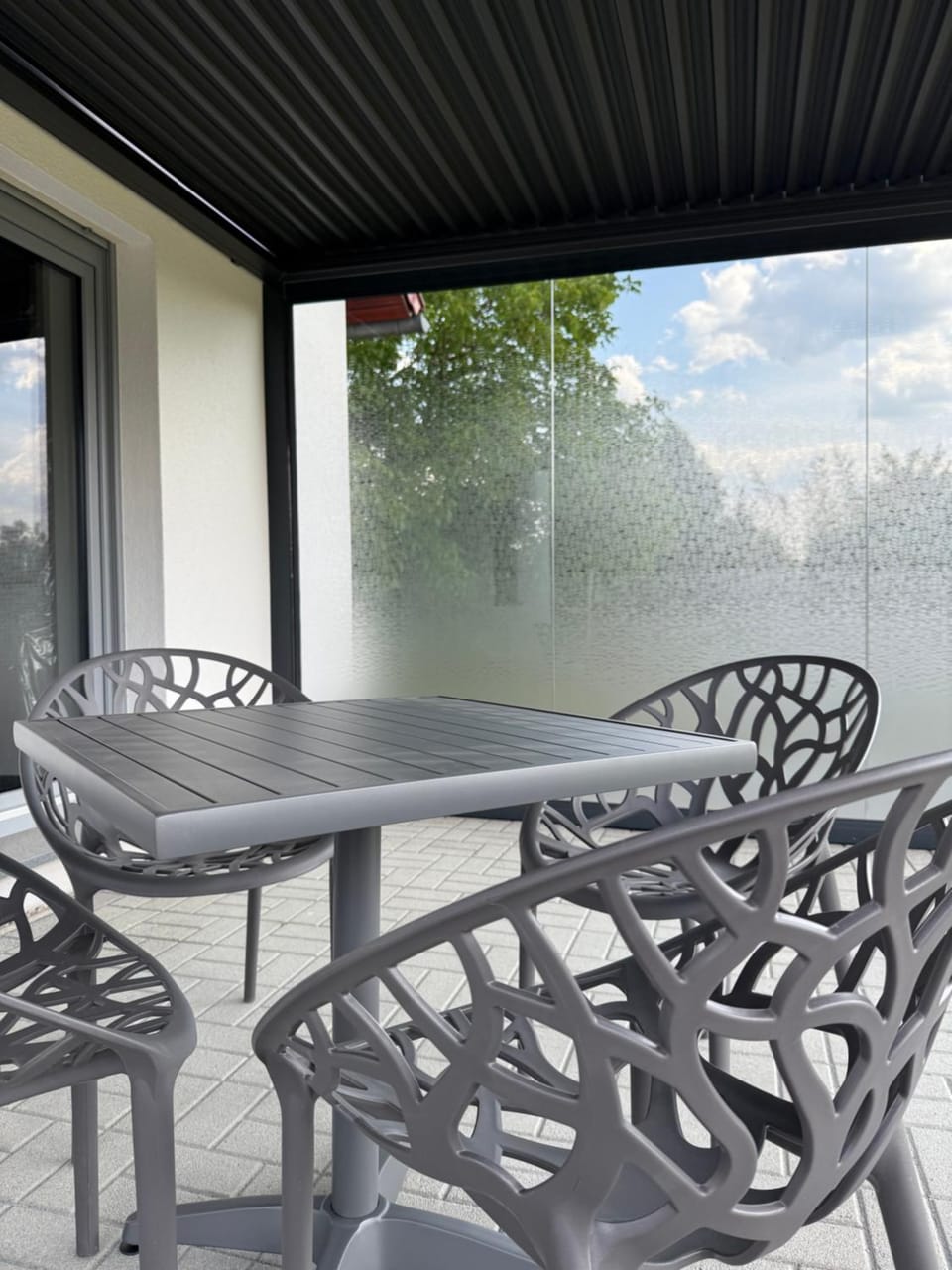 Property building, Seating area
