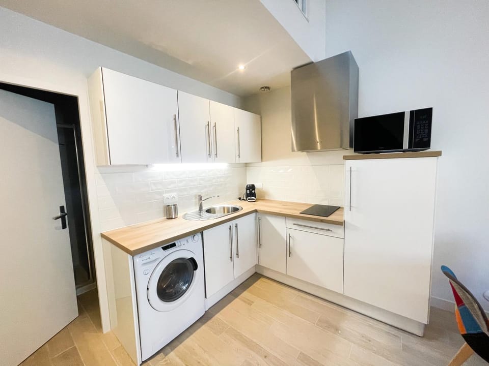 TV and multimedia, Kitchen or kitchenette, washing machine, dryer
