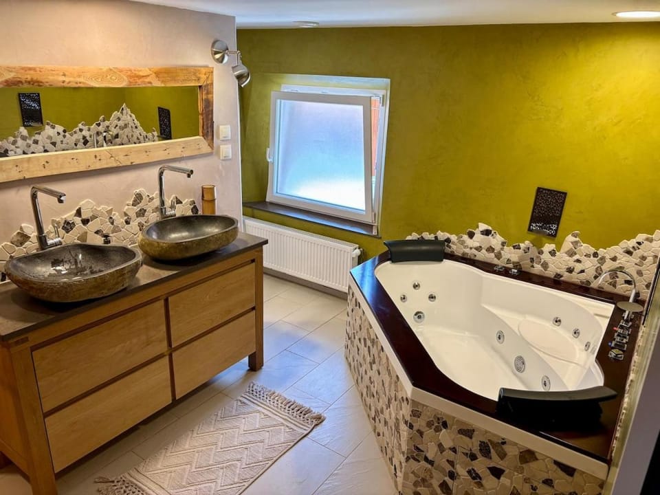 Hot Tub, Bathroom, Bath