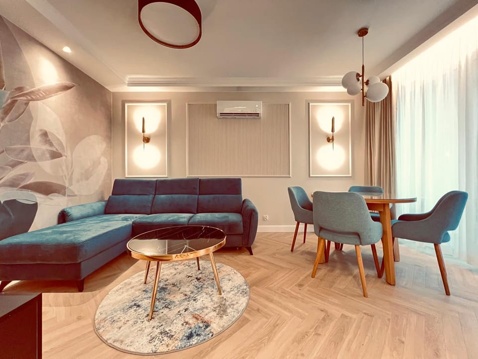 Living room, Seating area, Dining area, air conditioner