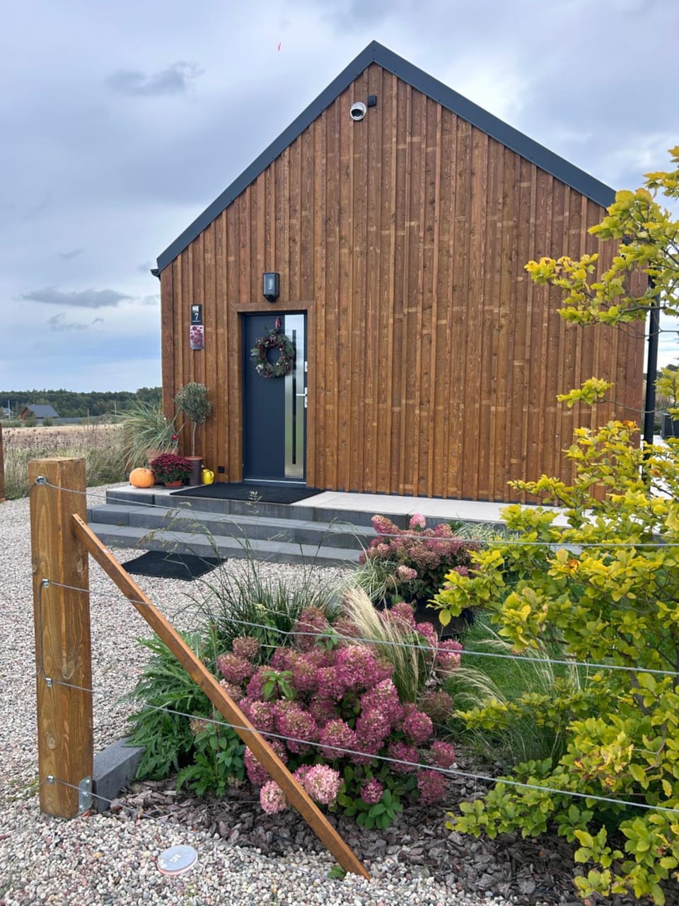 Property building, Day, Garden, Autumn, Garden view