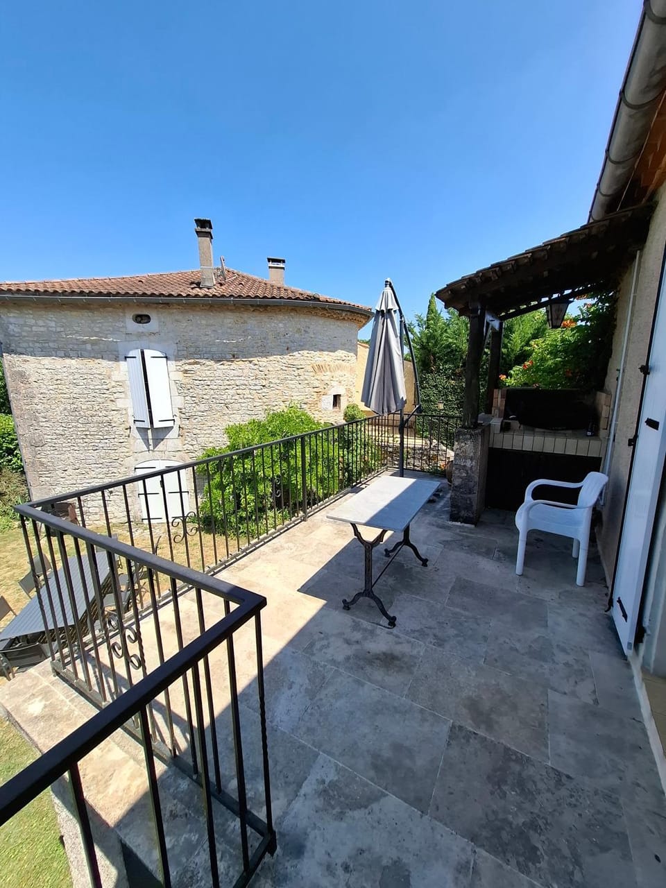 BBQ facilities, Balcony/Terrace