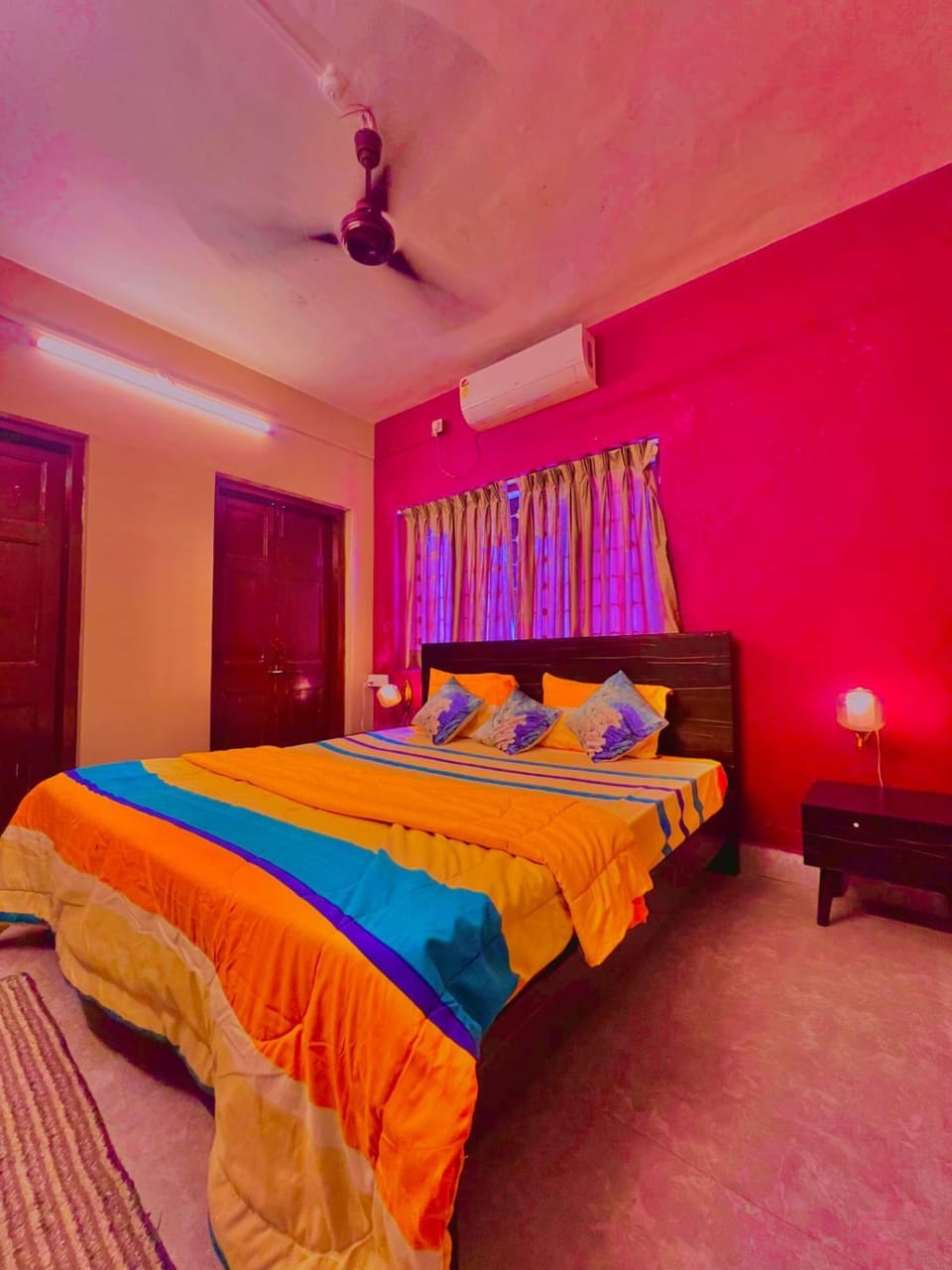 Bed, Photo of the whole room, Bedroom, air conditioner