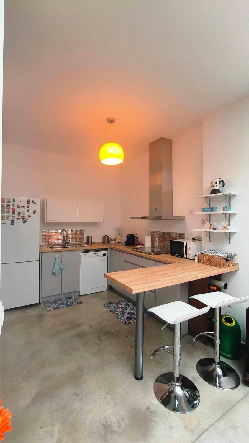 Kitchen or kitchenette