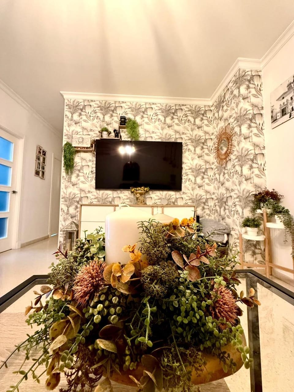 Communal lounge/ TV room