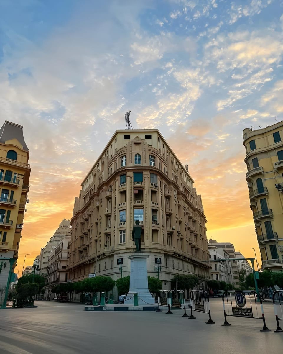 Property building, Nearby landmark, Day, City view, City view, Location