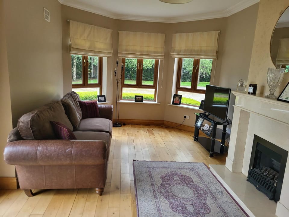 Communal lounge/ TV room, Seating area