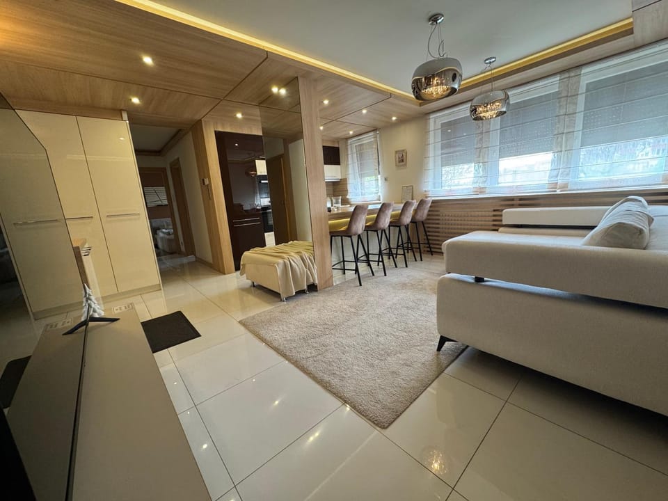 AVIRA Apartman with Free Private Garage Apartment in Slovakia