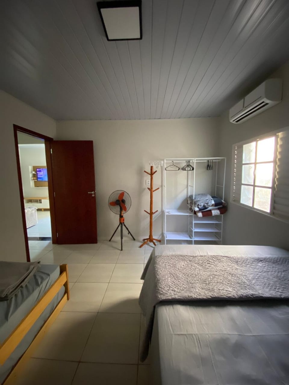 Bed, Photo of the whole room, Bedroom, air conditioner