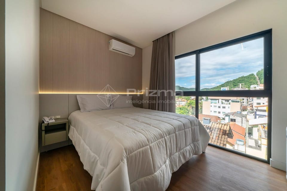 Bed, City view