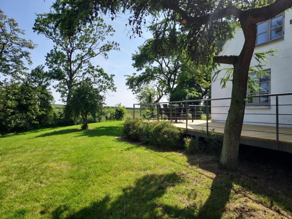 Day, Natural landscape, Garden, Balcony/Terrace, Garden view