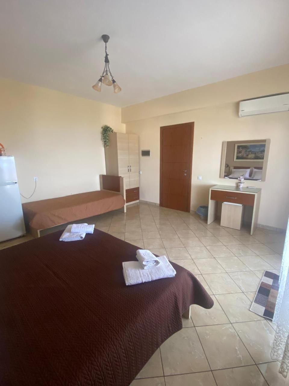 Bed, Photo of the whole room, Bedroom, towels, wardrobe