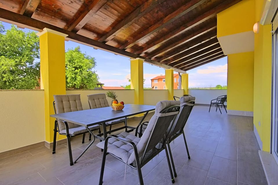 Day, Balcony/Terrace