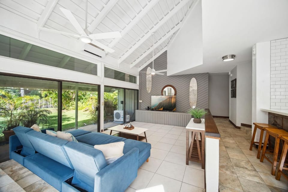 Modern 1BR Kamahana Condo with Tropical Breezes, Pool House in Princeville