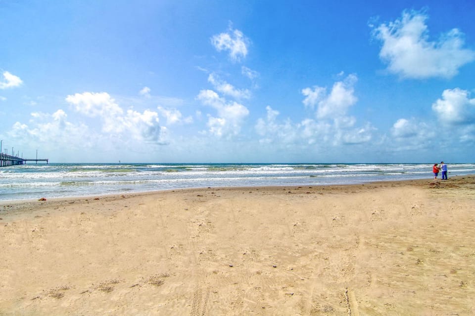 Leeward Isles 606 Apartment in North Padre Island