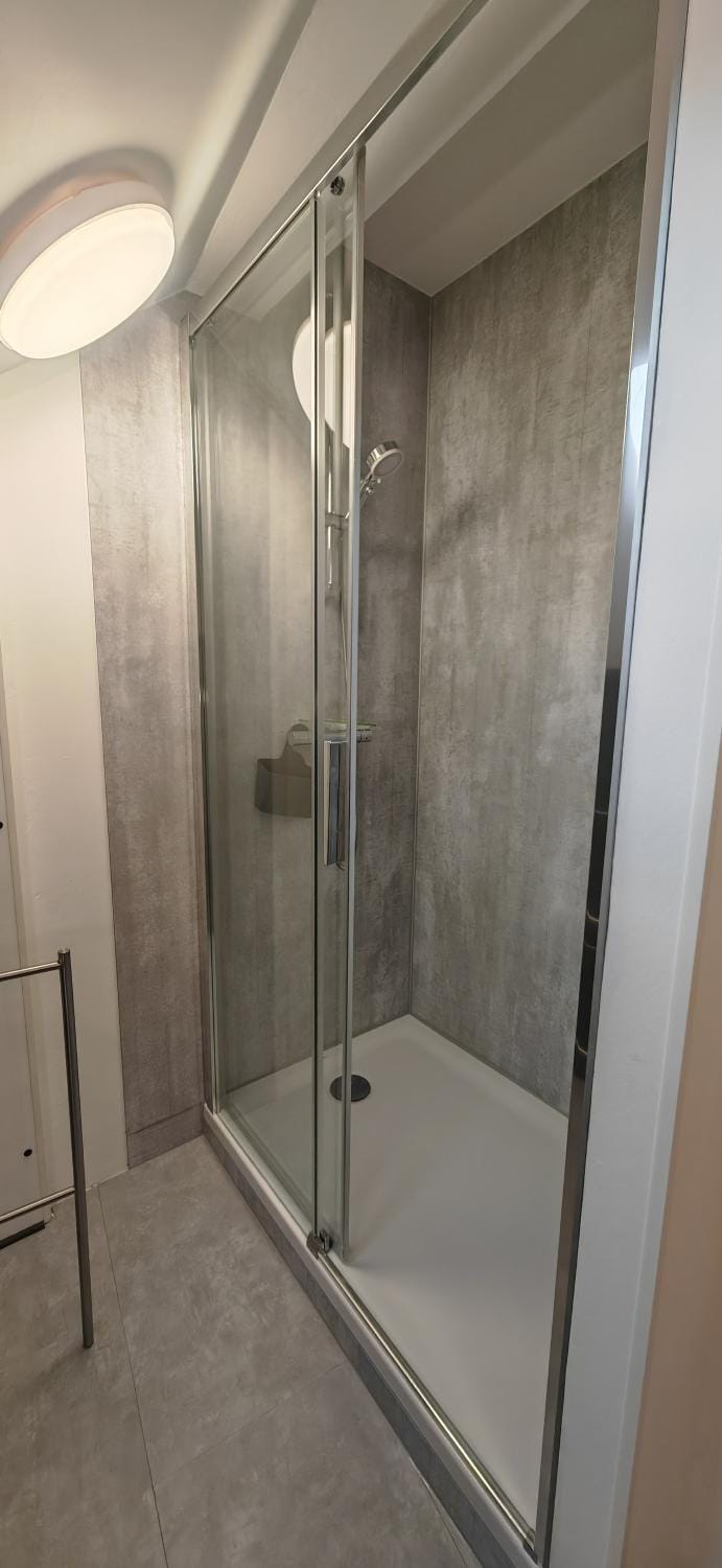 Shower, Bathroom