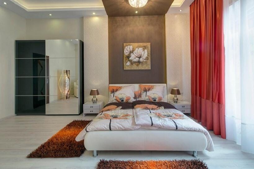 Ultra Central Stay 2BDRM Apartment in Budapest