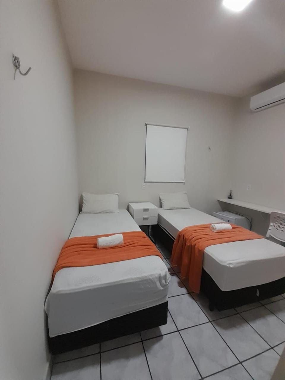 Bedroom, air conditioner
