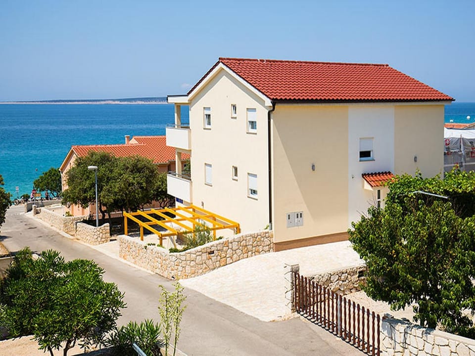 Property building, Sea view