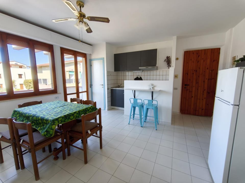 R35 - Appartamento al centro con posto auto Apartment in Marcelli