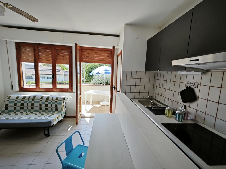 R35 - Appartamento al centro con posto auto Apartment in Marcelli
