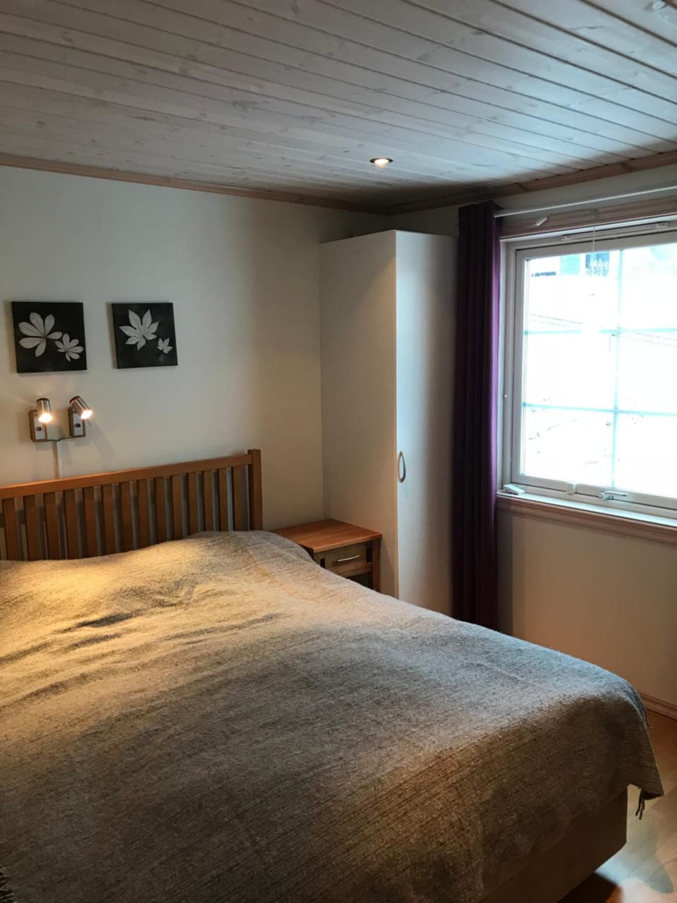 Branäs med vedeldad badtunna House in Sweden