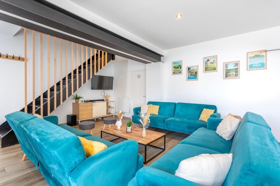 TV and multimedia, Living room, Seating area