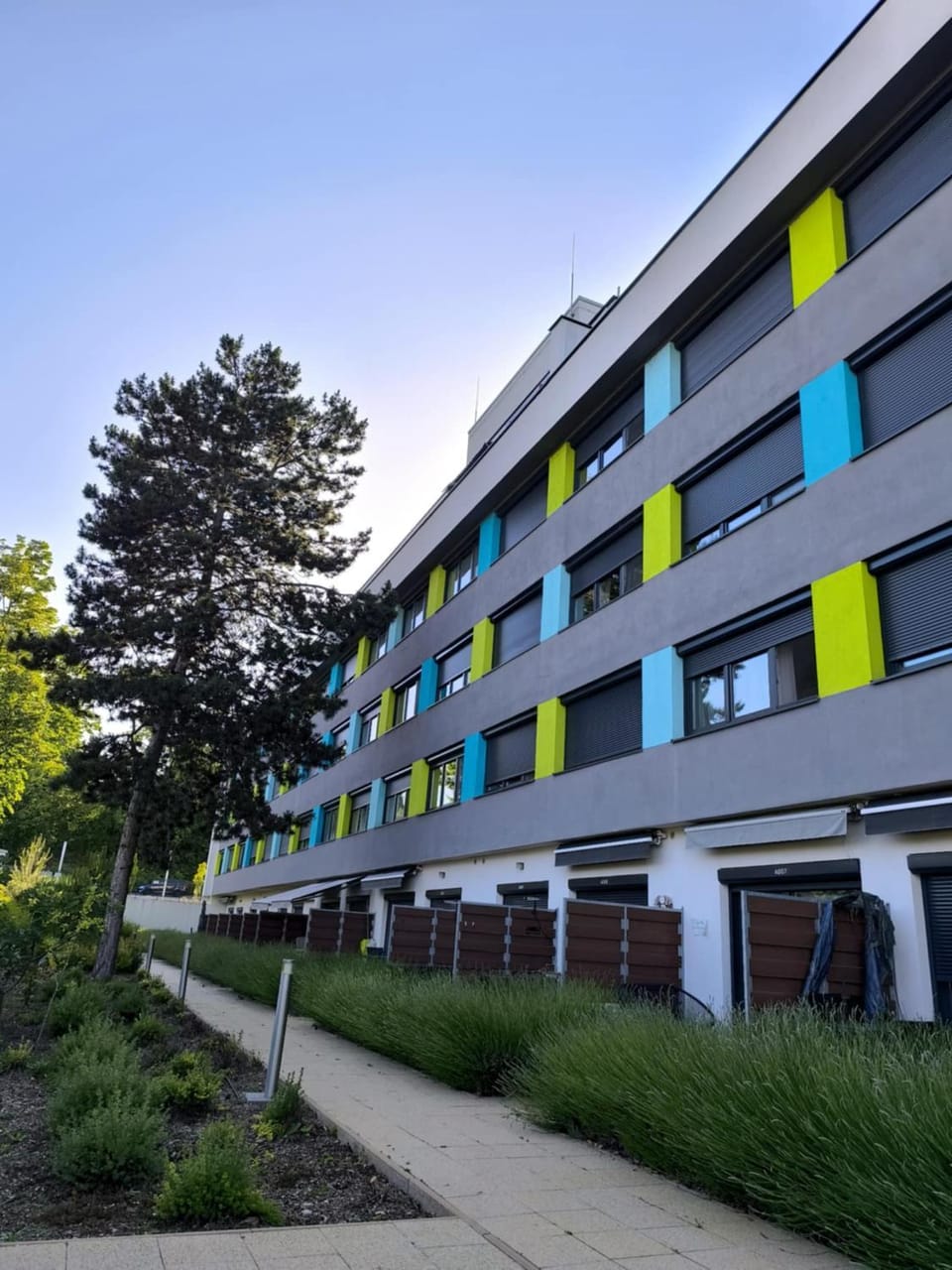 GOLDHOME Apartman Apartment hotel in Balatonszárszó
