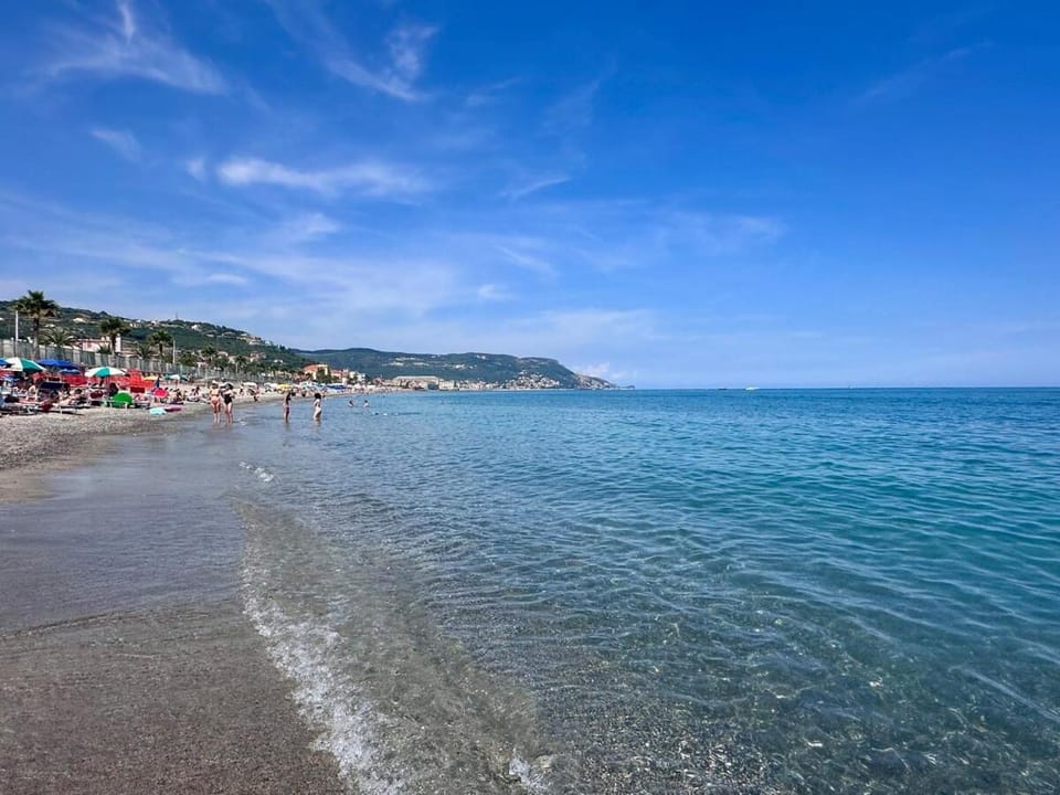 Dimora Concept-Ca D Rina-Free parking Apartment in Pietra Ligure