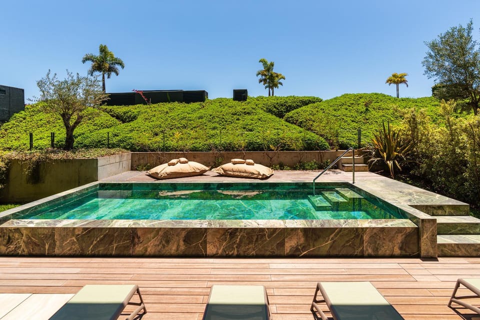 Spring, Day, Natural landscape, Garden, Garden, Balcony/Terrace, Garden view, Pool view, Swimming pool, Swimming pool, sunbed