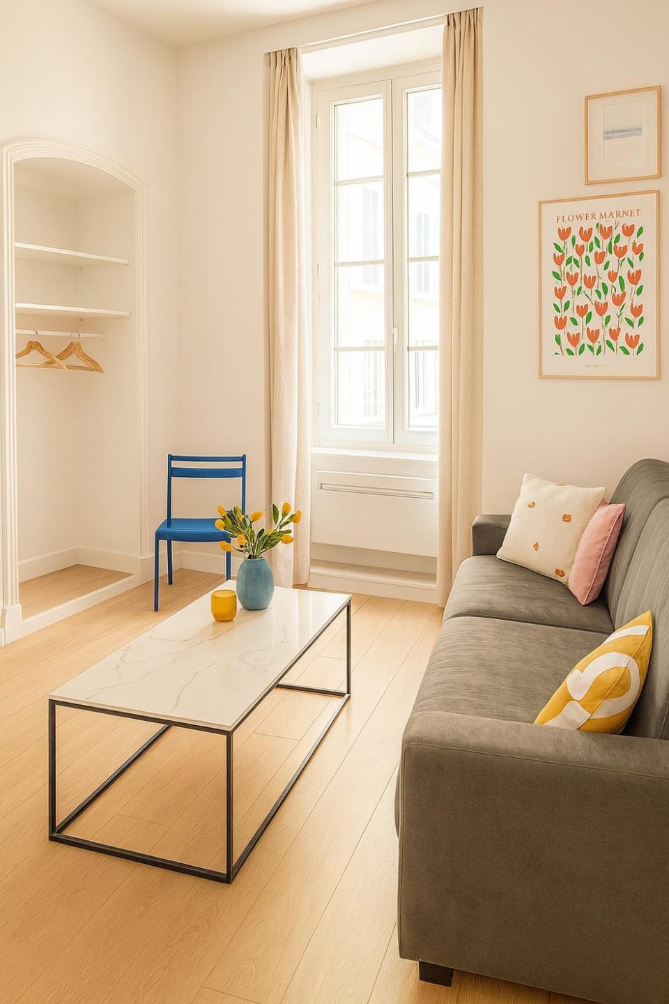 Living room, Seating area